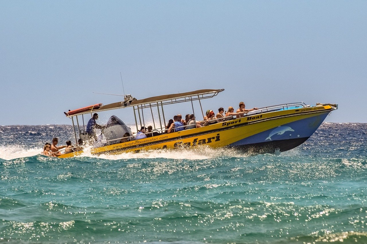 Speed boats in Elephant Beach