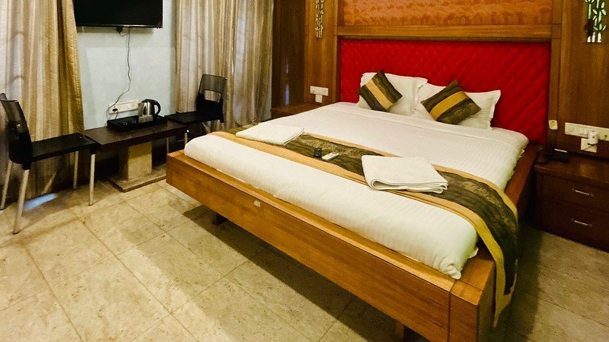 NK Internation Deluxe Room (1)
