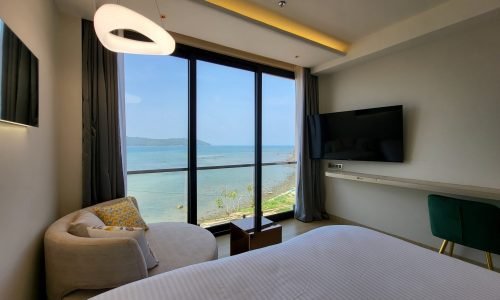Deluxe Ocean View (2)