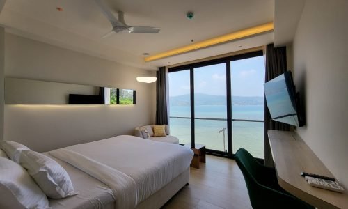 Deluxe Ocean View (3)