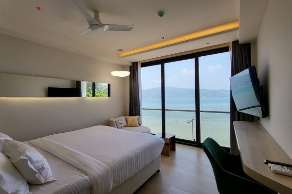 Deluxe Ocean View (3)