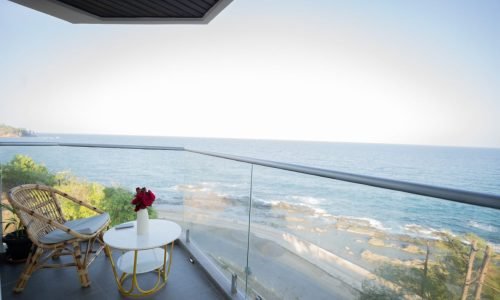 Sea cliff honeymoon suite (7)