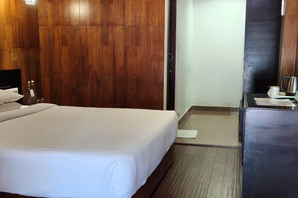 TSG Blue Aqua Pool View (2)